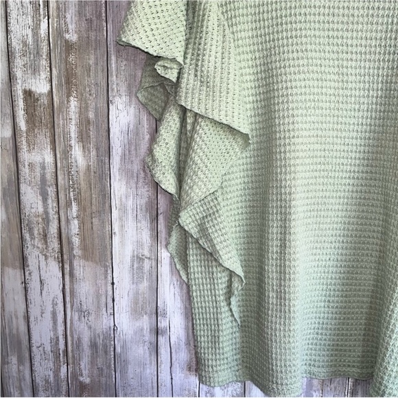 BiBi Green Ruffle Textured Blouse - Picture 4 of 5